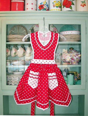 Victory Full Apron Red Polka Dot